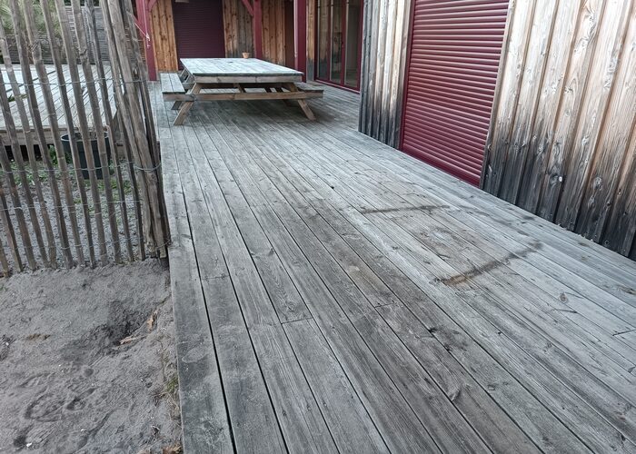 Entretien nettoyage terrasse bois saturateur Andernos les bains 2