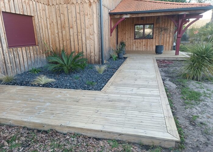 Entretien nettoyage terrasse bois saturateur Andernos les bains 7