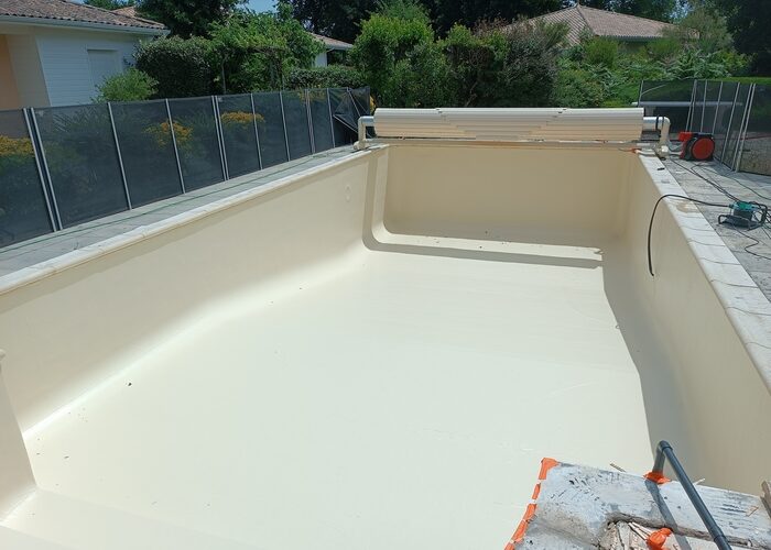 Rénovation piscine Andernos changement des skimmers des tuyaux et du liner 11