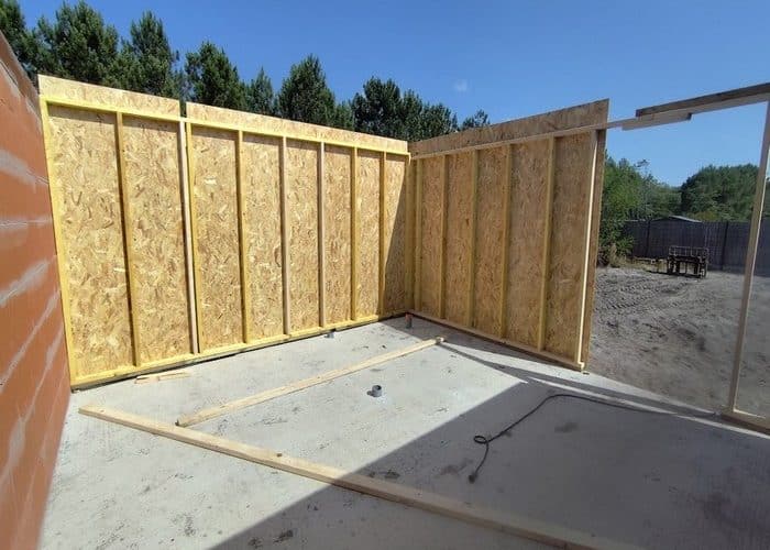 Création d'une extension en bois de 60m2 avec charpente bois couverture tuiles et menuiserie en aluminium 5