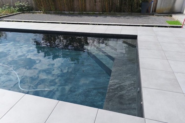 Création piscine traditionnelle maçonnée carrelée de 7.5mx3.5m à Lège Cap Ferret 2 bis