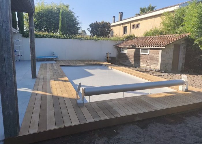 Création terrasse bois exotique et terrasse en dalle gré cérame sur plots à Andernos les bains 8