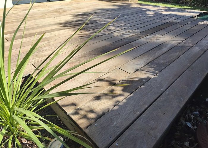Entretien terrasse bois nettoyage et saturateur à Gujan Mestras 2