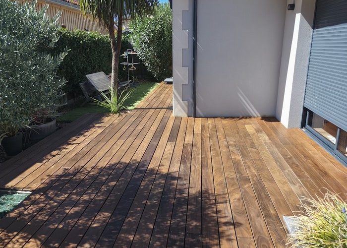 Entretien terrasse bois nettoyage et saturateur à Gujan Mestras