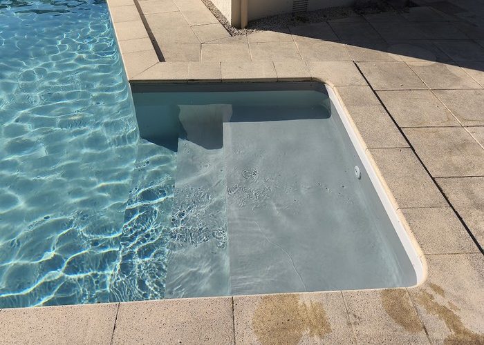Pose membrane armée Délifol 150.100 piscine forme libre à Andernos les bains 10
