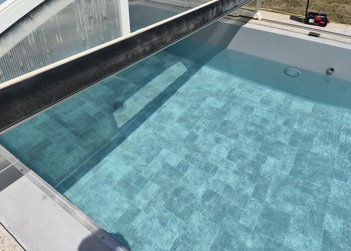 Pose membrane armée piscine de 8m x 4m avec escalier roman à Lège Cap Ferret 5