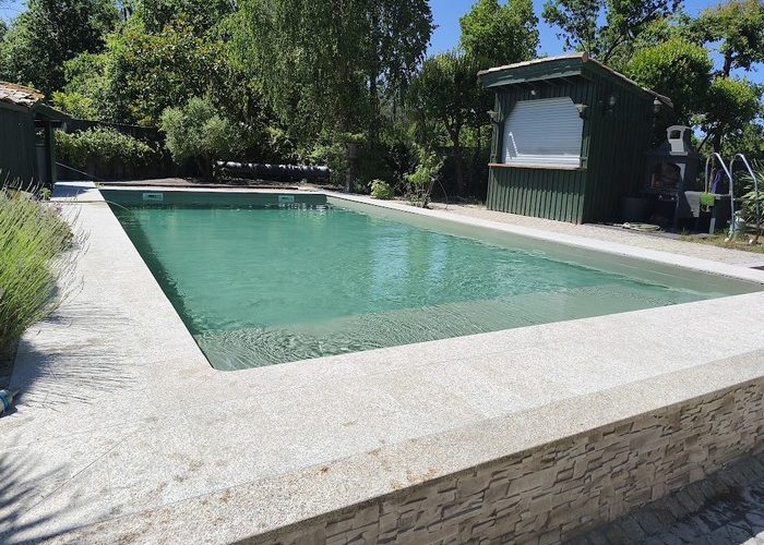 Rénovation piscine création escalier plage intérieur et membrane armée au Porge 4
