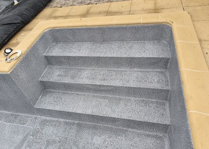 Rénovation piscine pose d'une membrane armée Delifol decor à Andernos les bains 10