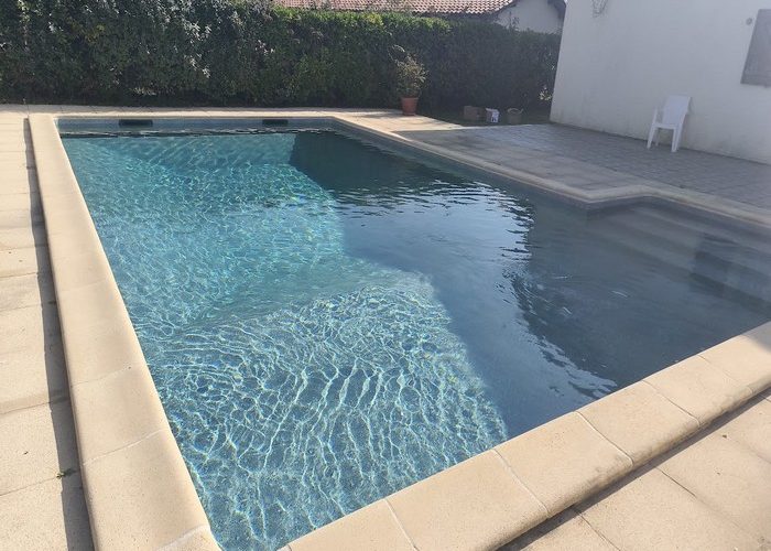 Rénovation piscine pose d'une membrane armée Delifol decor à Andernos les bains 15
