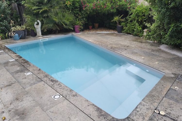 Rénovation piscine pose membrane armée Delifol 150.100 gris béton 5