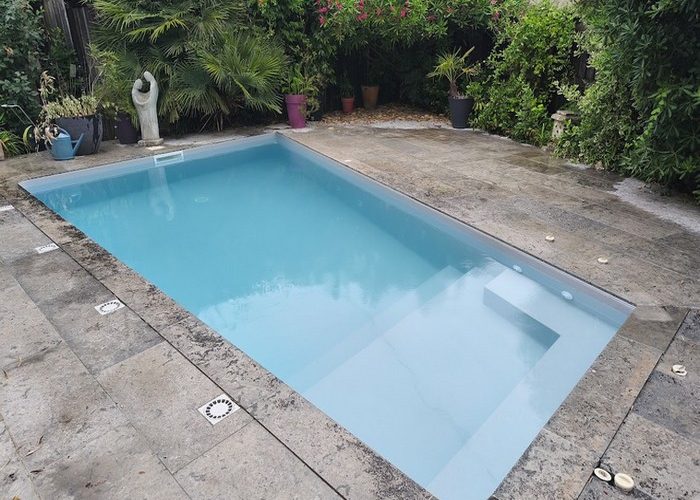 Rénovation piscine pose membrane armée Delifol 150.100 gris béton 5 bis
