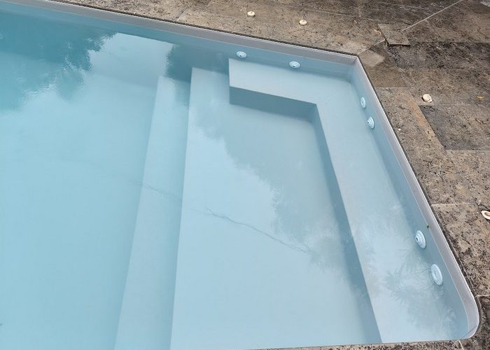 Rénovation piscine pose membrane armée Delifol 150.100 gris béton 6